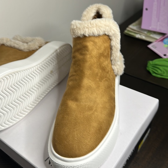 Nine West booties - Picture 3 of 8